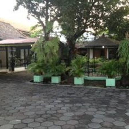 Indrakila Hotel Yogyakarta Exteriör bild